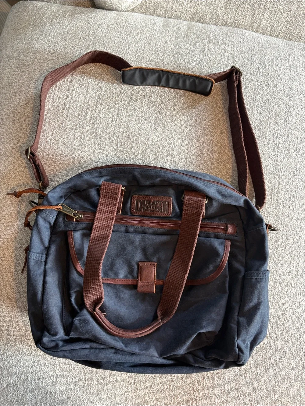 Duluth Trading Co Navy Canvas Messenger Bag with Brown Trim